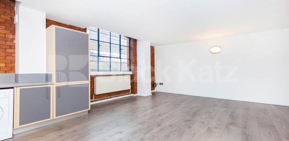			2 Bedroom, 1 bath, 1 reception Apartment			 Dove Road, ISLINGTON/CANONBURY